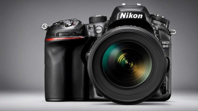 quelle est la dimension du capteur du nikon d7500